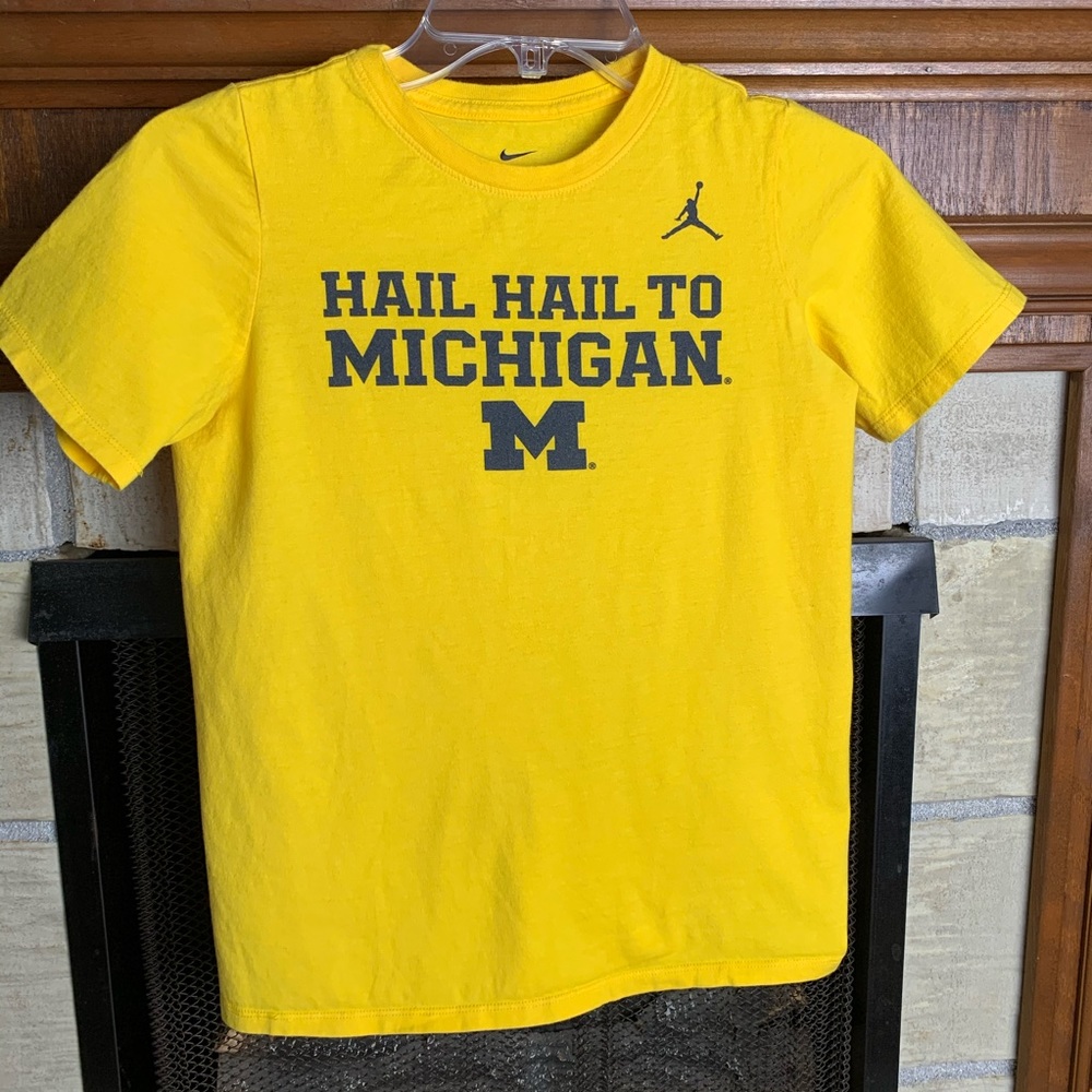 The Nike Tee Shirt Yellow Med Hail Hail - University of Michigan EUC